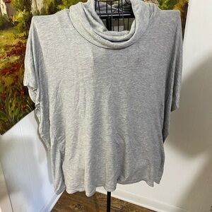 ❤️ Staccato size s/m Crowley neck oversized gray soft somfy casual